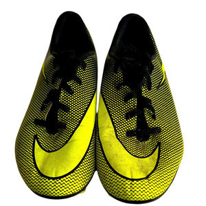 Nike Black and Neon Yellow Soccer Cleats, Size 4Y